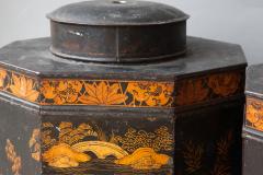 PAIR OF OCTAGONAL REGENCY TOLE TEA CANISTERS AND COVERS IN CHINOISERIE STYLE - 759767