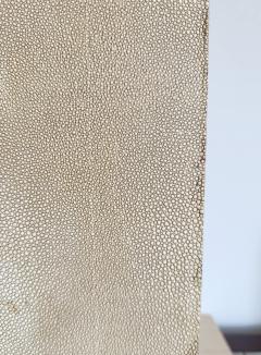 PAIR OF STINGRAY SKIN LAMPS - 4251000