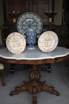 PAIR OF YELLOW AND WHITE SERVING PLATES WITH SHAPED RIMS - 4513631