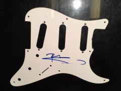 PETER TOWNSHEND AUTOGRAPHED STRATOCASTER PICKGUARD - 746349