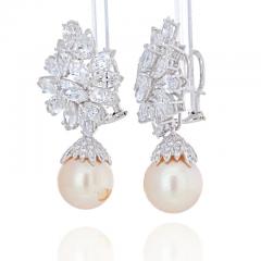 PLATINUM 26 CARATS DIAMOND CLUSTER AND PEARL DROP EARRINGS - 2988471