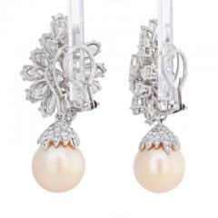 PLATINUM 26 CARATS DIAMOND CLUSTER AND PEARL DROP EARRINGS - 2988472