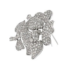 PLATINUM 27 CARAT ROUND DIAMOND FLOWER BROOCH - 3313285