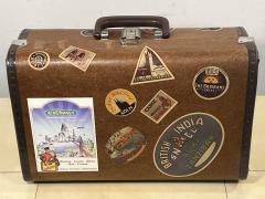 PRISTINE 1930S LUGGAGE WITH PERIOD TRAVEL STICKERS - 3301229
