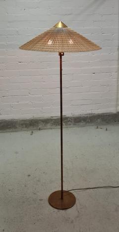 Paavo Tynell Paavo Tynell Chinese Hat Floor Lamp 9602 in Brass and Rattan Taito 1940s - 4125505