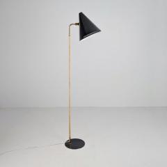 Paavo Tynell Paavo Tynell Nuns Hat Floor Lamp in Black Brass and Rattan Idman 1950s - 4470445