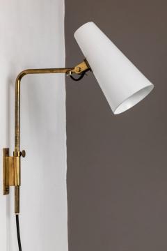Paavo Tynell Pair of 1950s Paavo Tynell 9459 Wall Lights for Taito OY in White - 888194