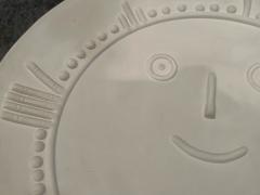 Pablo Picasso RARE SMILING SUN MATTE WHITE CERAMIC PLATE BY PABLO PICASSO - 2801089