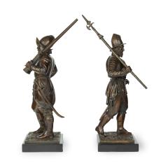 Paiir of bronze standing figures of Spanish explorer Conquistador - 3444664