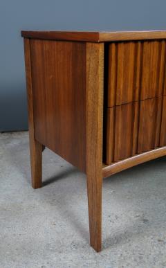 Pair 1970 Curved Walnut Nightstands by Strata for Unagusta USA - 2298710