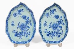 Pair Chinese Export Blue and White Qianlong Leaf Shaped Dishes - 4645722