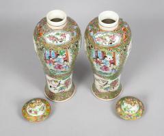 Pair Chinese Rose Medallion Lidded Vases - 3076577