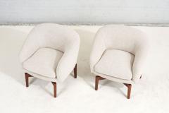 Pair Jens Risom Walnut Swivel Lounge Chair 1960 - 2932586