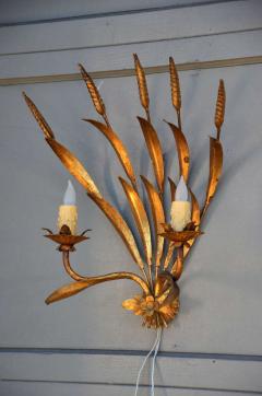 Pair Of Elegant French Gilt Metal Sconces - 929382