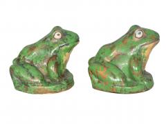 Pair Of Weller Pottery Frogs - 4555007