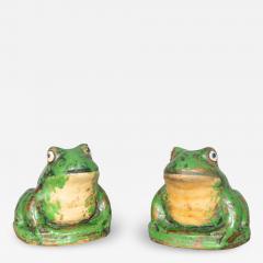 Pair Of Weller Pottery Frogs - 4555316
