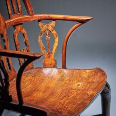 Pair of 18th Century George II Gothic Yew and Elm Windsor Armchairs circa 1760 - 3127271
