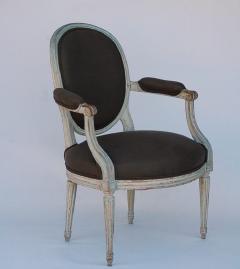 Pair of 18th century period Louis XVI whitewashed medaillon armchairs - 974681