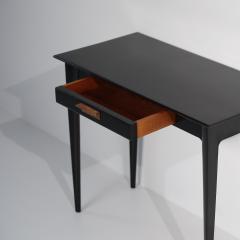 Pair of 1950s Italian Nightstands in Black Shellac Lacquer with Brass Pulls - 4392504