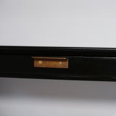 Pair of 1950s Italian Nightstands in Black Shellac Lacquer with Brass Pulls - 4392507