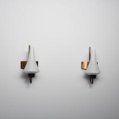 Pair of 1950s Italian Wall Sconces in Brass with Sculpted Opaline Glass Shades - 4386420