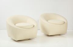 Pair of 1970s Mid Century Modern Swivel Chairs  - 3085045