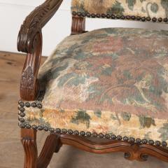 Pair of 19th Century French Walnut Armchairs - 3615375