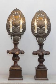 Pair of 19th Century Italian Carved Wood and Gilt Candlesticks with Floral Motif - 4045256