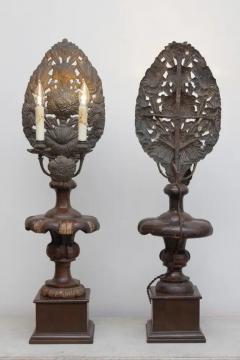 Pair of 19th Century Italian Carved Wood and Gilt Candlesticks with Floral Motif - 4045260