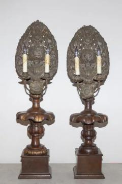 Pair of 19th Century Italian Carved Wood and Gilt Candlesticks with Floral Motif - 4045283