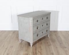 Pair of 19th Century Swedish Gustavian Painted Chests of Drawers - 4282340
