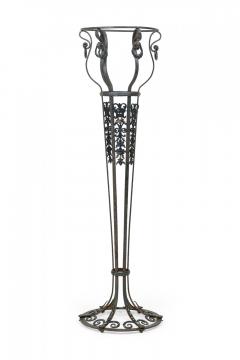 Pair of American Victorian Style Wrought Iron Outdoor Planters Flower Stands - 4520542