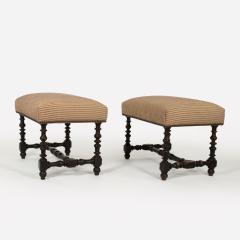 Pair of Baroque Period Turned Walnut Stools French circa 1750 - 4119048