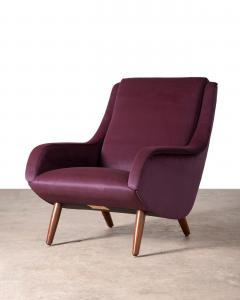 Pair of Bengt Ruda Model 90 Scandinavian Modern Lounge Chairs in Wine Velvet - 4193683
