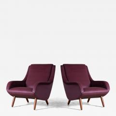 Pair of Bengt Ruda Model 90 Scandinavian Modern Lounge Chairs in Wine Velvet - 4194299