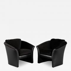 Pair of Black Leather Curved Lounge Chairs - 3010363