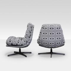 Pair of Black and White Swivel Lounge Chairs - 3921659