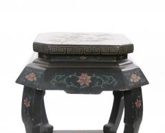 Pair of Chinese Chinoiserie Lacquered Painted Side Tables circa 1970 - 4820754