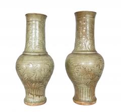 Pair of Chinese Longquan Ware Vases From The Ming Dynasty - 4554991