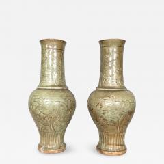 Pair of Chinese Longquan Ware Vases From The Ming Dynasty - 4555315