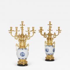 Pair of Chinese porcelain and French Chinoiserie style gilt bronze candelabra - 2010201