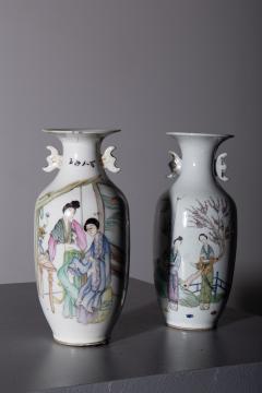 Pair of Chinese porcelain vases - 3873591