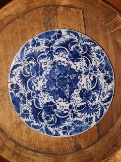 Pair of Deep Blue 18th c Delft Plates - 4388329