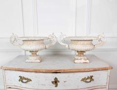Pair of English 19th Century Cast Iron Garden Urns - 4736981