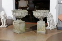 Pair of English 20th Century Stone Urns on Pedestals with Acanthus Leaf Motifs - 3472637