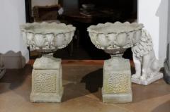 Pair of English 20th Century Stone Urns on Pedestals with Acanthus Leaf Motifs - 3472740