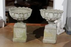 Pair of English 20th Century Stone Urns on Pedestals with Acanthus Leaf Motifs - 3472753