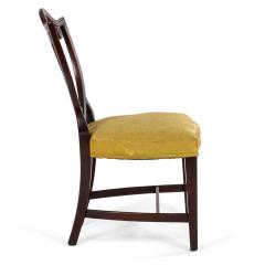 Pair of English Hepplewhite Mahogany Shield Side Chairs - 1419507