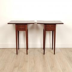 Pair of Federal American Side Tables in Cherry and Poplar circa 1820 - 3273333