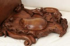 Pair of French 1760s Louis XV Period Walnut Wall Brackets with Rocailles Motifs - 3472726